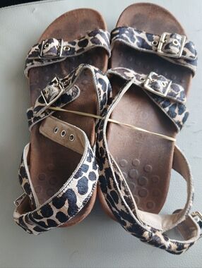 Vionic Leopard Print Double Buckle Sandals - Brown & Black